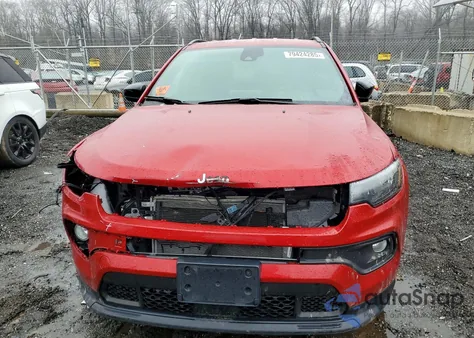 2025 Jeep Compass Latitude из США, поврежденный, VIN 3C4NJDBN2ST569943